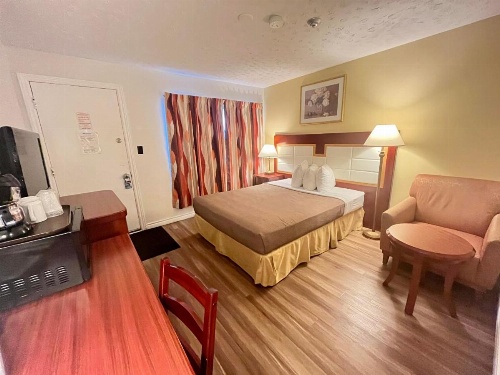 Holiday Motel image 19