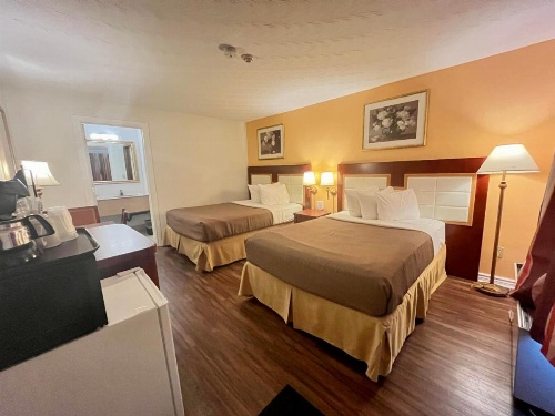 Holiday Motel image 21